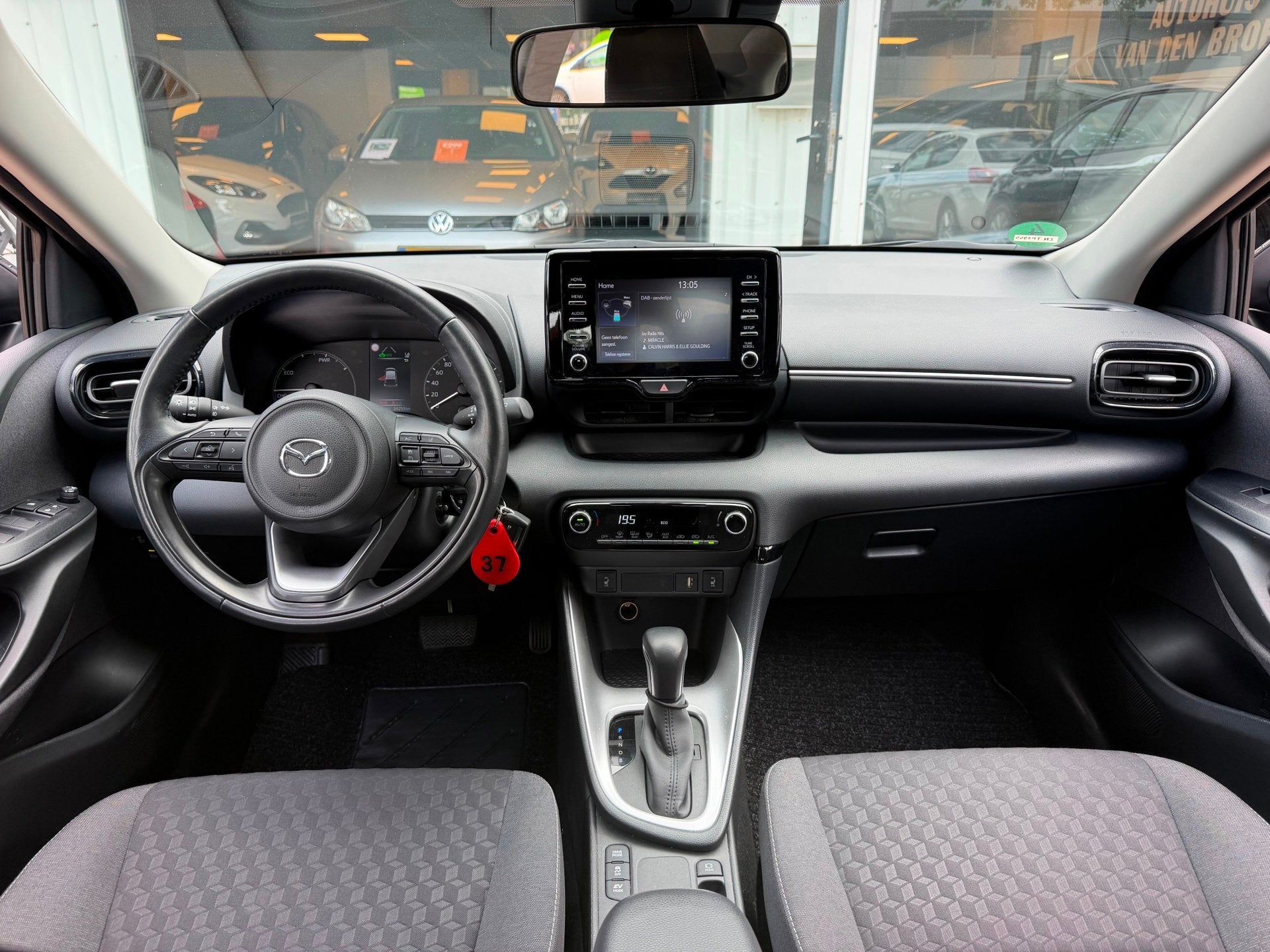 Mazda 2 Hybrid 1.5 Hybrid|Navi|Led|Adaptive Cruise|Carplay|C, Auto's, Mazda, Stof, Gebruikt, Zwart, Bedrijf