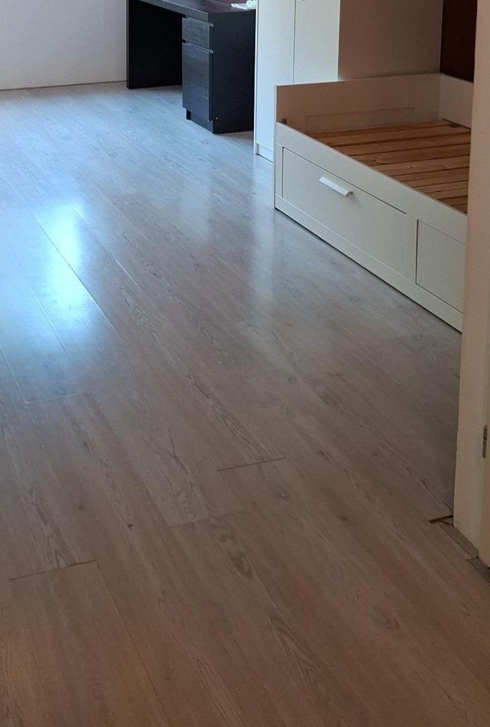 Gratis laminaat 20m2 (sommige planken beschadigd), Ophalen, Gebruikt, 10 tot 25 m², Laminaat