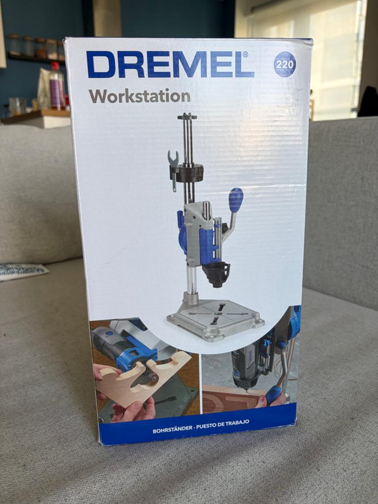 Dremel 220 Workstation - 2-in-1 Boor & Rotary Tool Houder, Ophalen, Nieuw, Minder dan 400 watt, Kolomboormachine