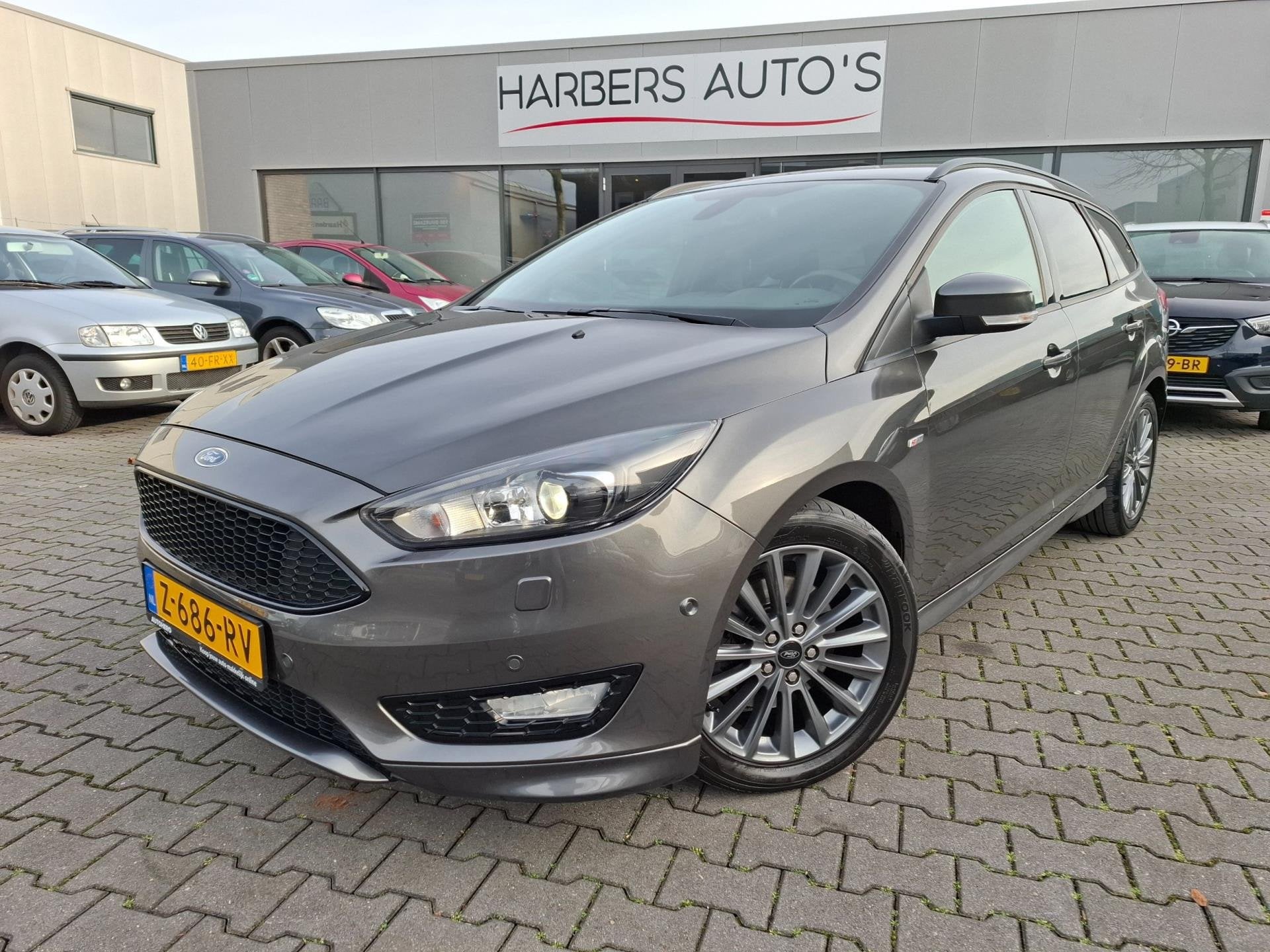 Ford Focus Wagon 1.5 Titanium Edition ST LINE AUTOMAAT/NAVI!, Stof, 4 cilinders, 690 kg, 182 pk