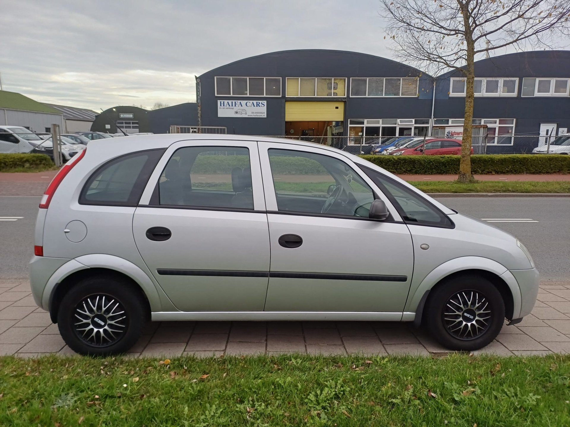 Opel Meriva 1.6 Essentia -Met nieuwe APK! (bj 2004), Auto's, Opel, Gebruikt, 4 cilinders, Origineel Nederlands, 1200 kg