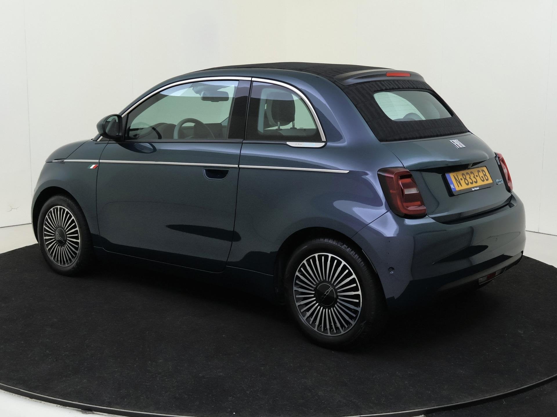 Fiat 500 C La Prima 42 kWh Cabrio | ACHTERUITRIJCAMERA | STO, Auto's, Cabriolet, 4 stoelen, 299 km, Onderhoudsboekje