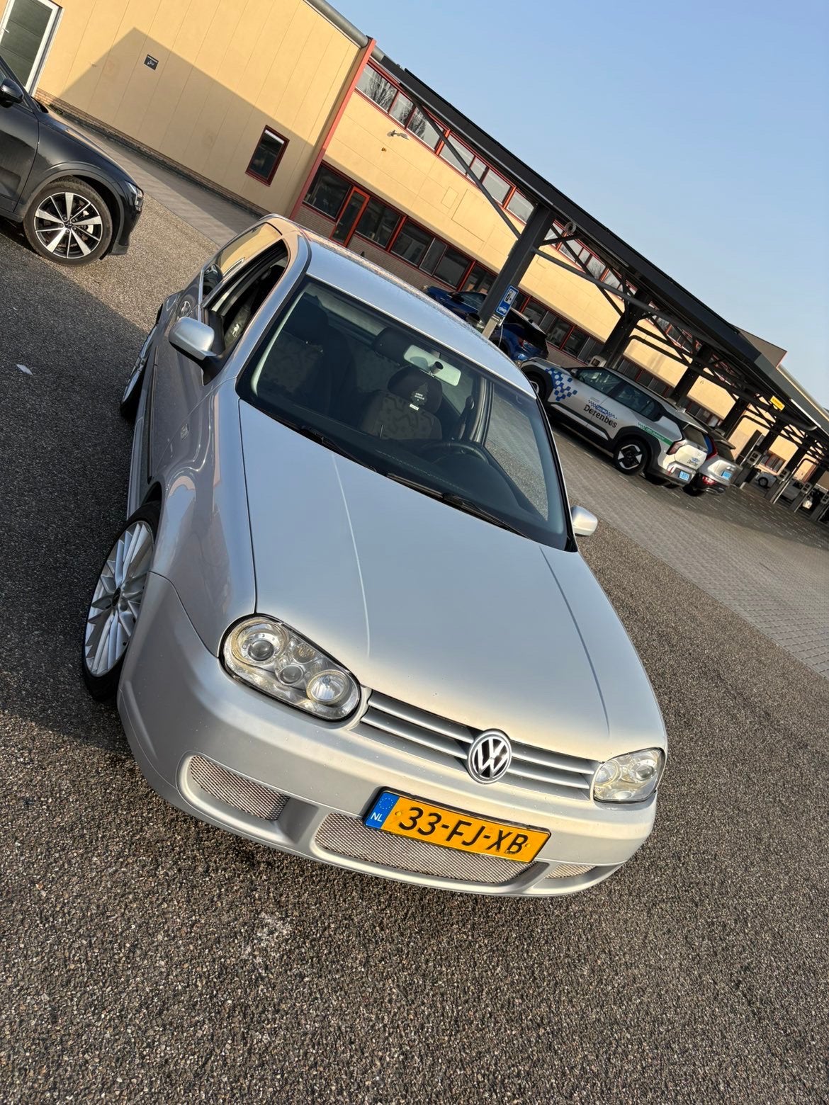 Volkswagen Golf 1.6 74KW 2000 Grijs met nieuwe apk, Auto's, Volkswagen, 1049 kg, 4 cilinders, 100 pk, 49 €/maand