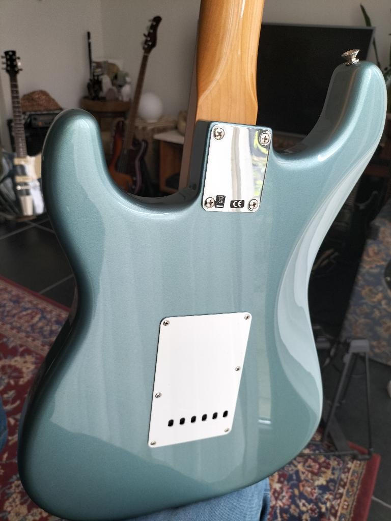 Fender Stratocaster ice blue metallic lmtd 75th, Muziek en Instrumenten, Snaarinstrumenten | Gitaren | Elektrisch, Ophalen, Nieuw