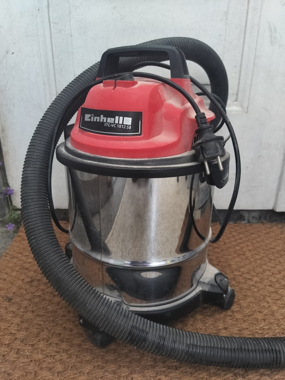 Einhell TC-VC 1812 S Nat- en Droogzuiger, Gebruikt, Ophalen of Verzenden, Industriële stofzuiger, Reservoir