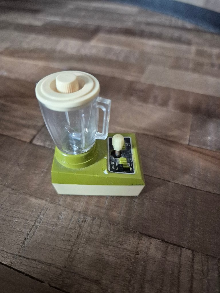 Miniatuur blender en platenspeler, Ophalen, Gebruikt, Poppenhuis