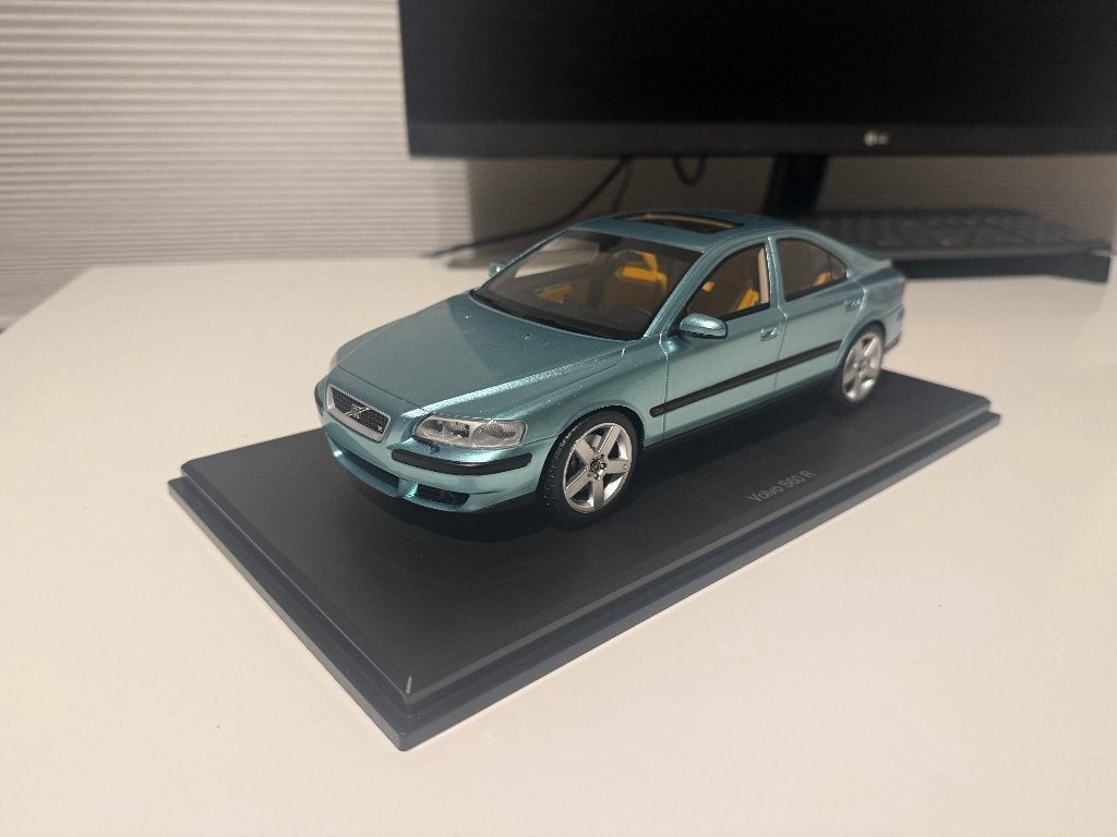 DNA Collectibles 1:18 - Volvo S60 Flash green, Ophalen of Verzenden, Nieuw, Auto, Overige merken