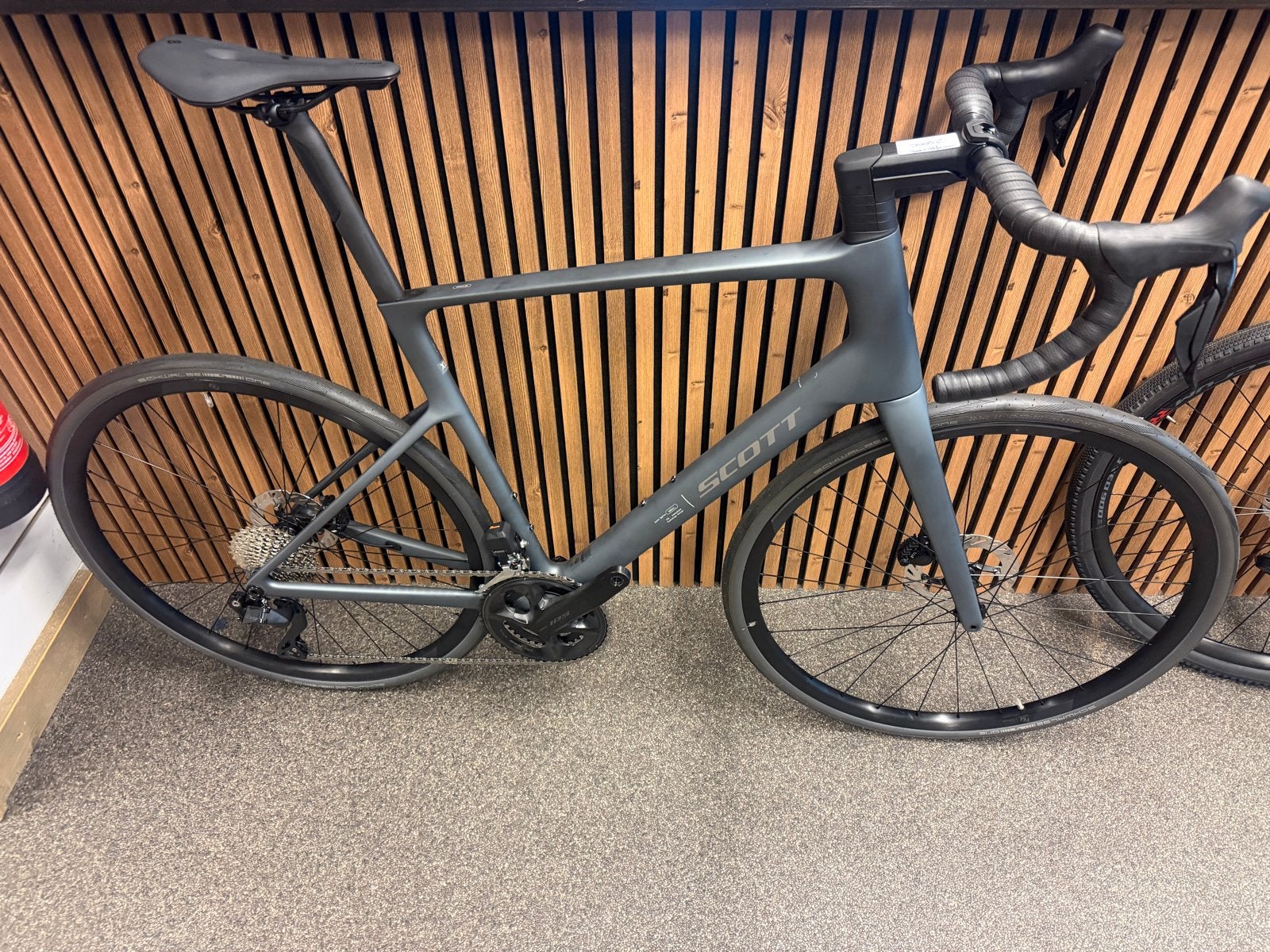 Nieuwe Scott Addict 50 met Shimano 105 Di2 - Maat XL, 28 inch, Nieuw, Meer dan 20 versnellingen, 65 cm of meer