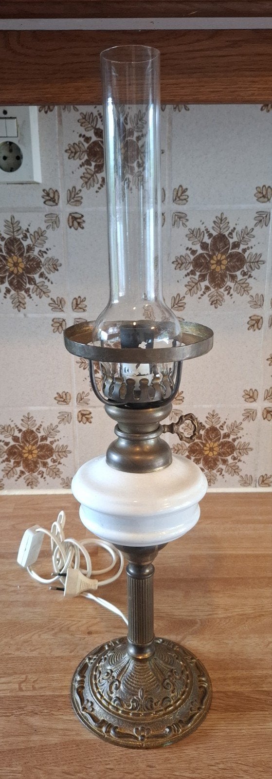 Geëlektrificeerde Vintage Petroleumlamp / Olielamp, Ophalen of Verzenden