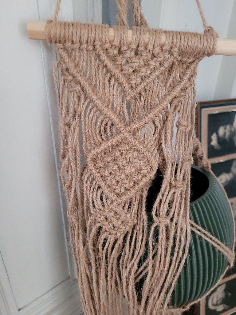 Nieuwe macrame plantenhanger foto 1 t/m 3, Heikant 21 Kaatsheuvel, Belle Vieille Brocante, Nieuw, Ophalen of Verzenden