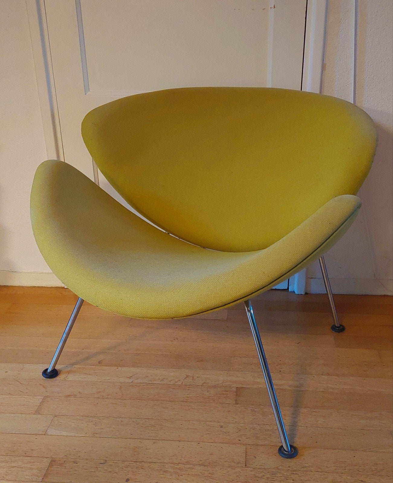 Artifort design fauteuil, Ophalen, Gebruikt, 75 tot 100 cm