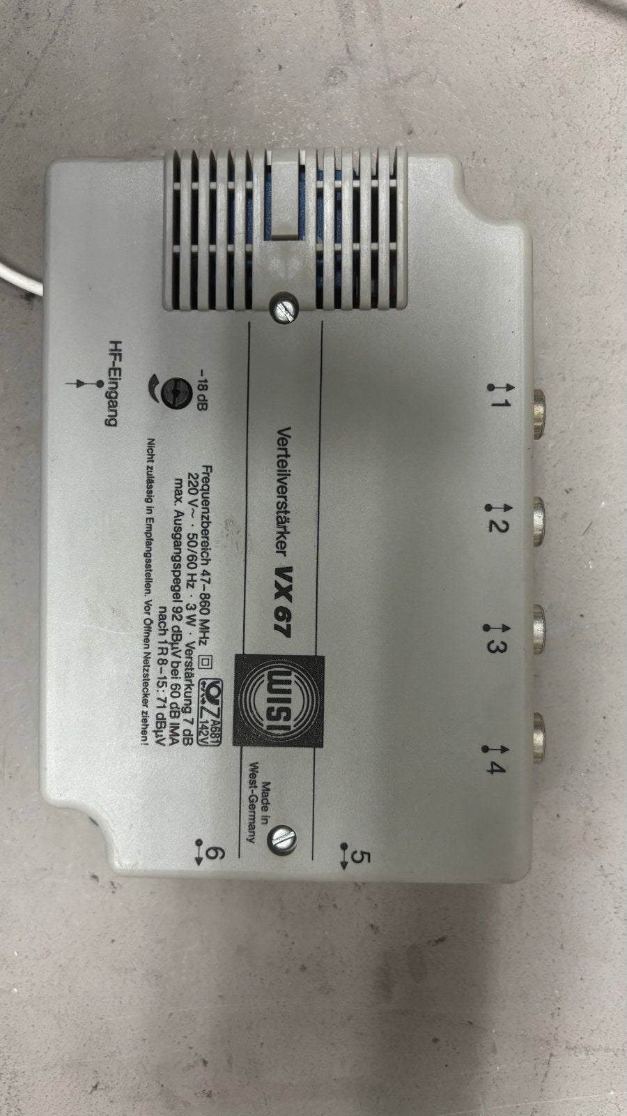 WISI VX 67 Verdeelversterker - Made in West-Germany, Ophalen of Verzenden, Gebruikt, Minder dan 2 meter, Overige kabels
