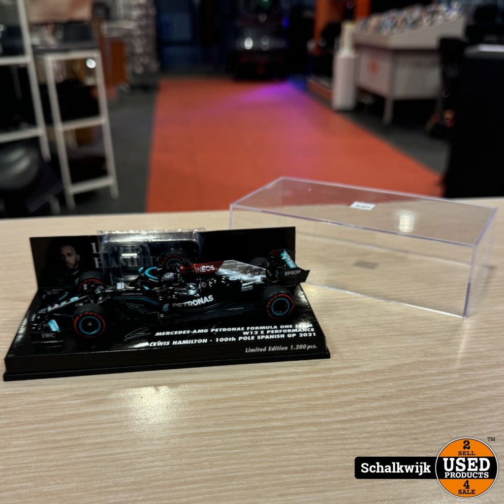 Minichamps Lewi Hamilton 100th Pole Spanish GP 2021 Mercedes, Flex Ltd., Gebruikt, https://flex.com/contact-us, Nobelstraat 10, 5807 GA Oostrum