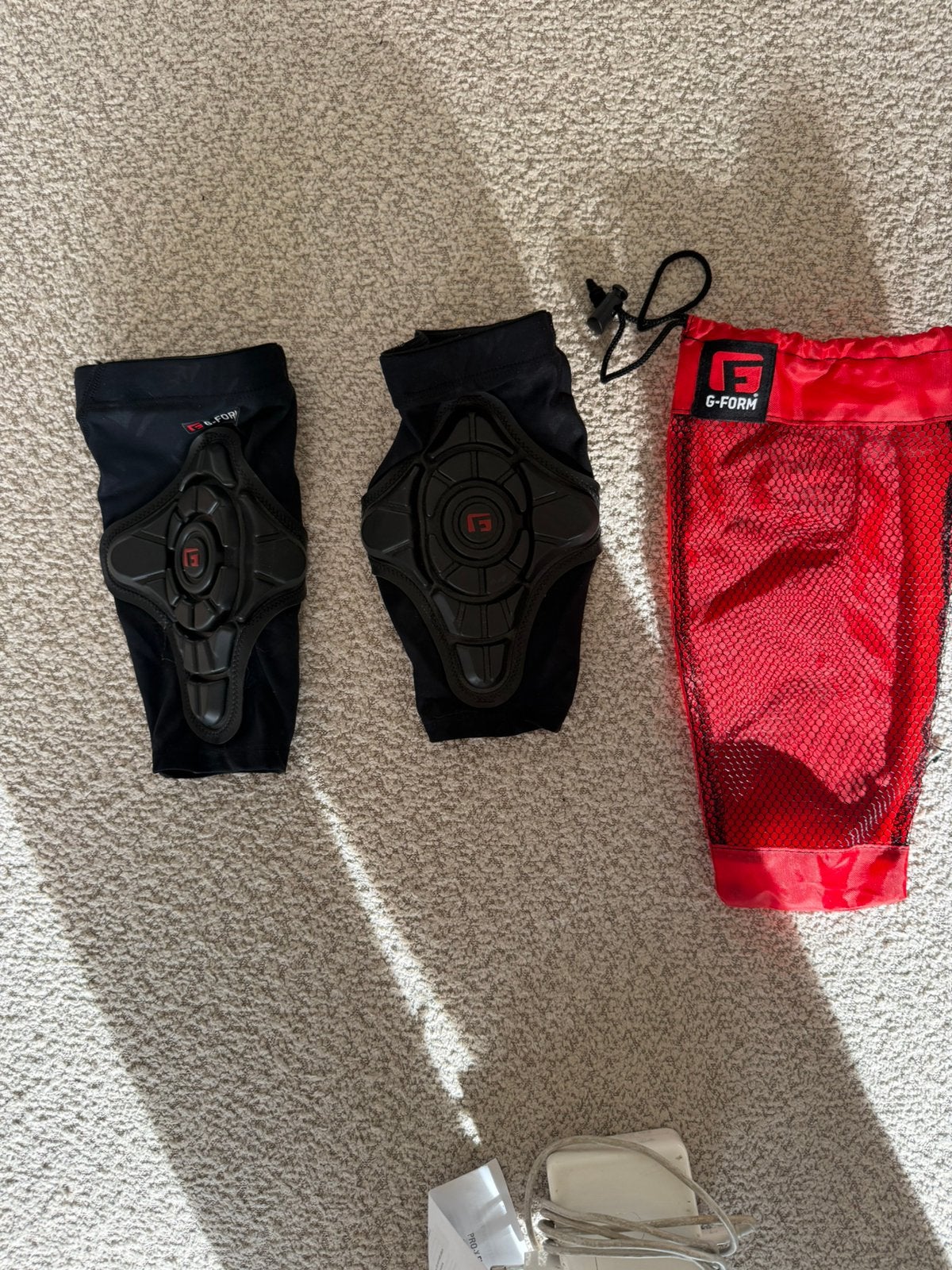 G-Form kniebeschermers S/M, Ophalen, Nieuw