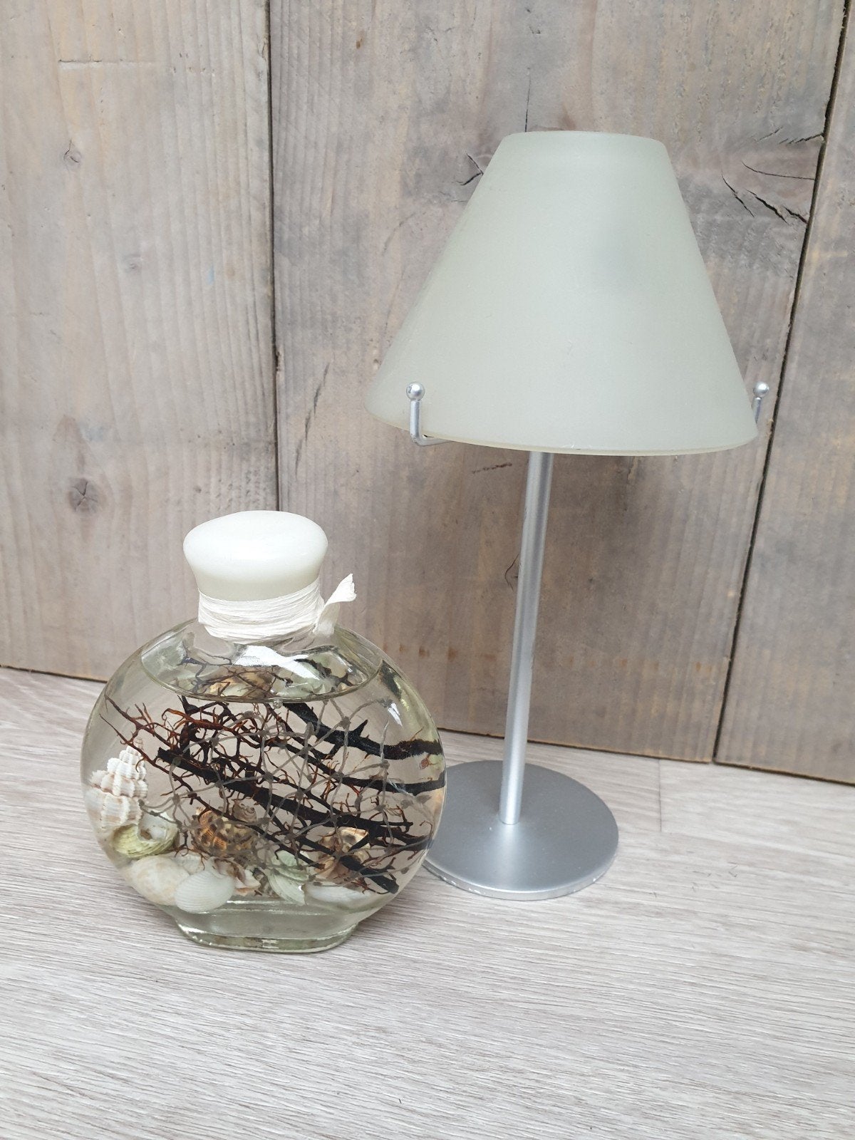 Decoratief lampje met waxinelichthouder en glazen pot

Leuk, Ophalen of Verzenden, Zo goed als nieuw