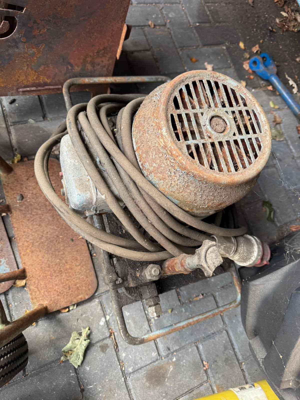 Hydraulische agregaat, Ophalen, Zo goed als nieuw, Benzinemotor