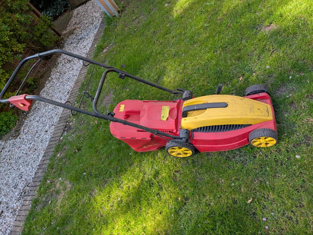 Wolf-Garten Ambition 34 E Elektrische Grasmaaier (1200W), Cirkelmaaier, Gebruikt, Elektrische grasmaaier, Onbekend
