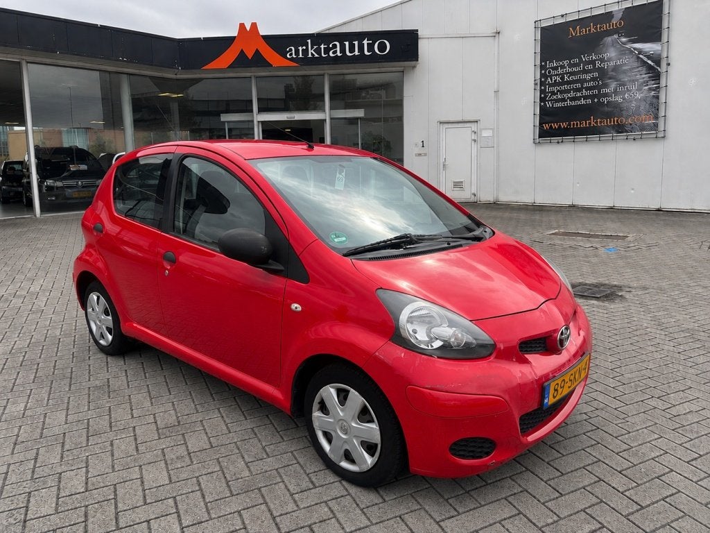 Toyota Aygo 1.0-12V Access Boordcomputer Radio/CD (bj 2011), Auto's, Euro 5, Gebruikt, 4 stoelen, 68 pk