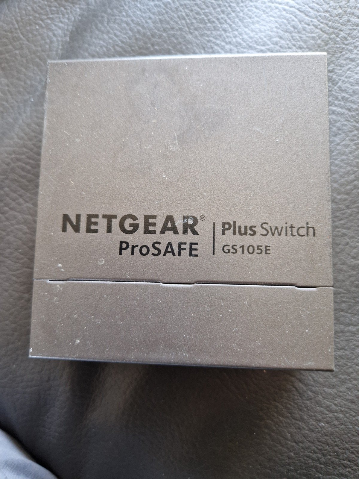 Netgear ProSAFE Plus Switch GS105E - 5 Gigabit poorten, Computers en Software, Ophalen of Verzenden