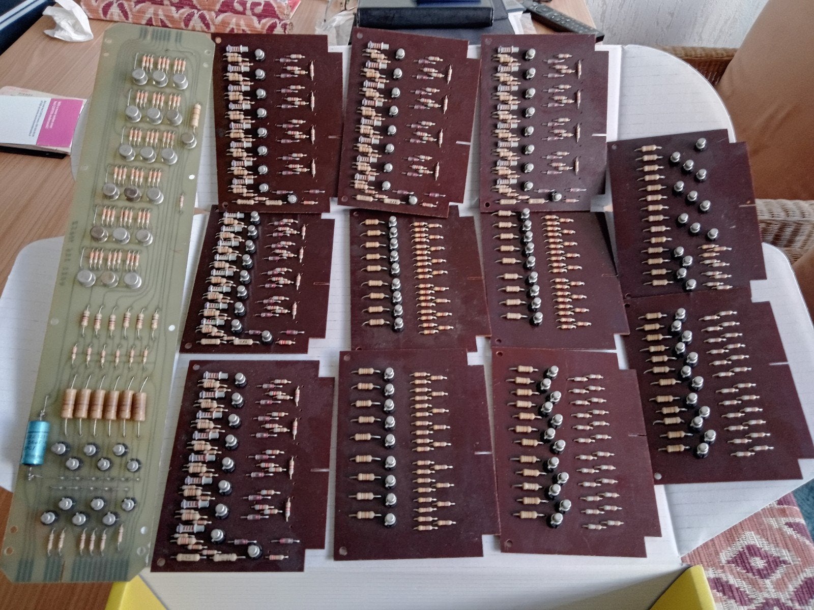 Printplaten uit mainframe computer - veel transistors, Ophalen