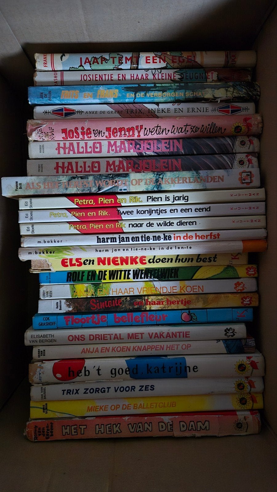 Winterslaap met een boek: 24 vintage kinderboeken, Ophalen of Verzenden, Gelezen