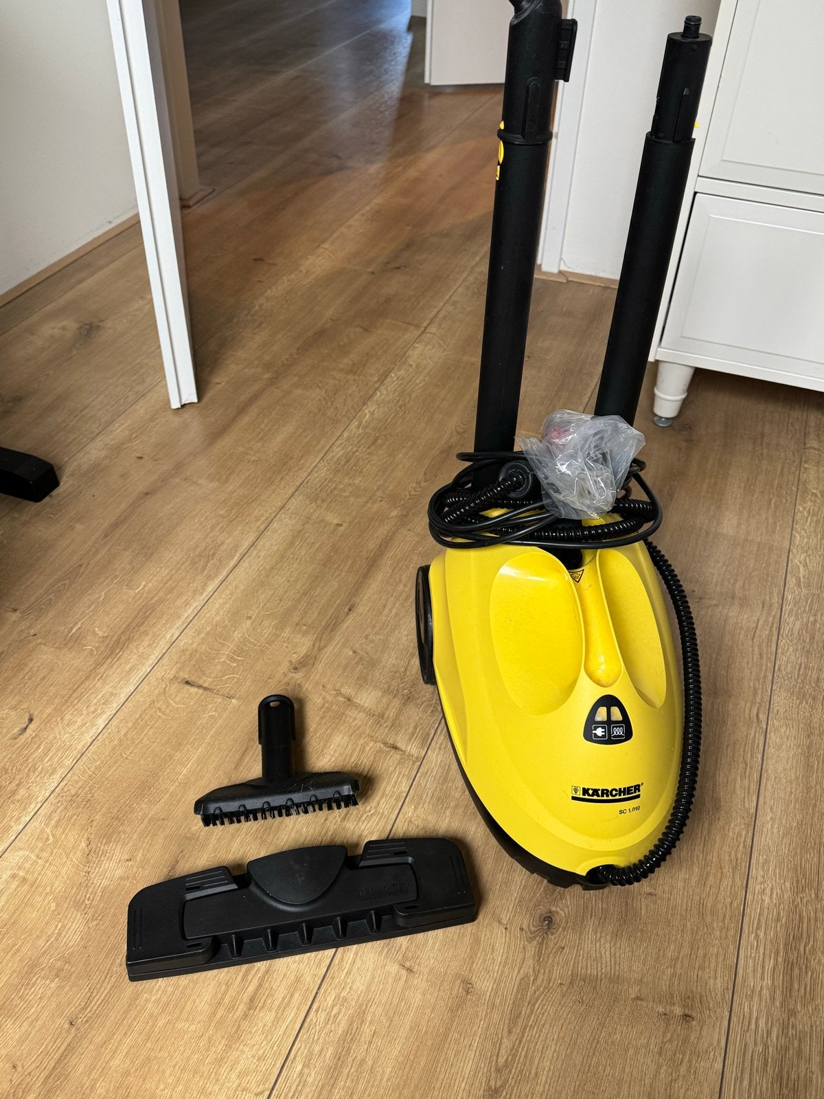 Kärcher SC 1.010 Stoomreiniger met opzetstukken en steel, Inclusief accessoires, Gebruikt, Kärcher, Ophalen of Verzenden