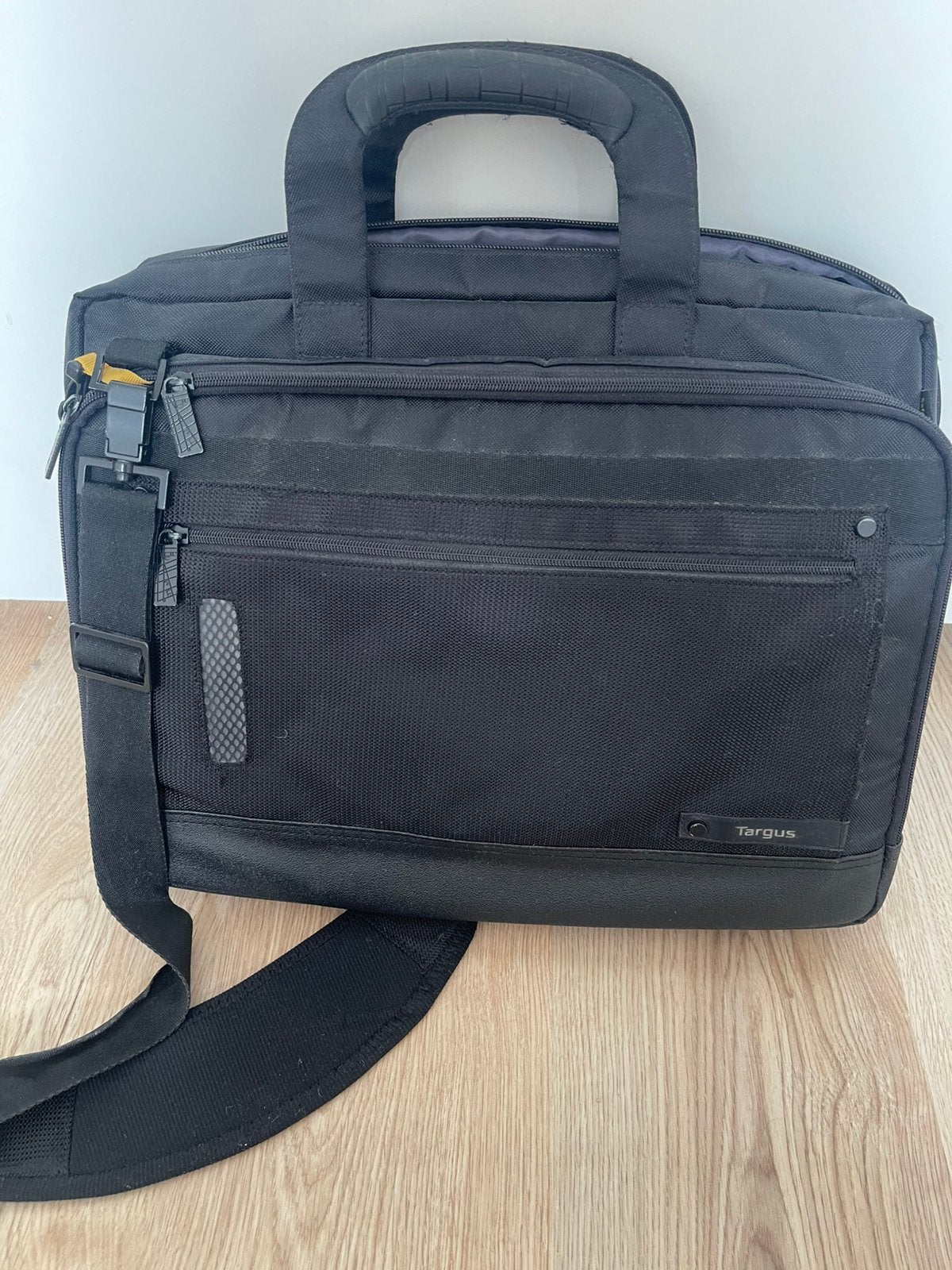 Nieuwe laptop tas Targus, Computers en Software, Laptoptassen, Ophalen of Verzenden, 15 inch, Zo goed als nieuw