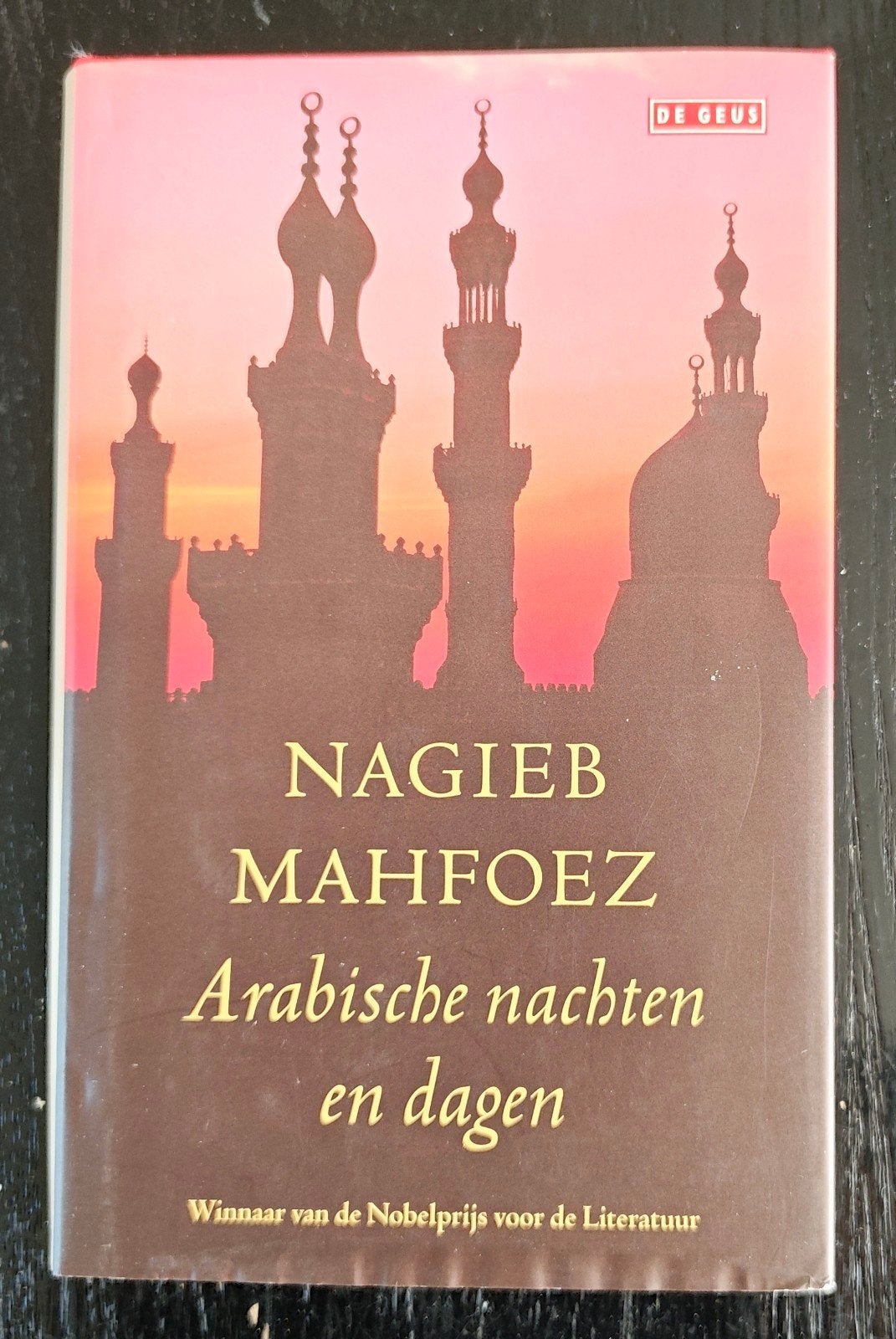 N. Mahfoez - Arabische nachten en dagen, Boeken, Ophalen of Verzenden, Zo goed als nieuw, N. Mahfoez
