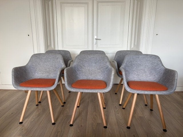 6 design eetkamerstoelen – grijs/oranje – Vepa Felt, Huis en Inrichting, Stoelen, Ophalen, Gebruikt, Modern, design, nederlands