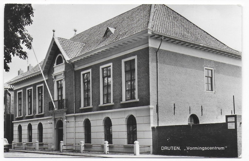 Druten vormingscentrum -- oude ongelopen ansichtkaart B7412, Ophalen of Verzenden, 1980 tot heden, Gelopen