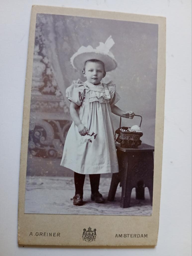 CDV Amsterdam Kind Meisje met Hoed, Gebruikt, Foto, Ophalen of Verzenden, Voor 1940