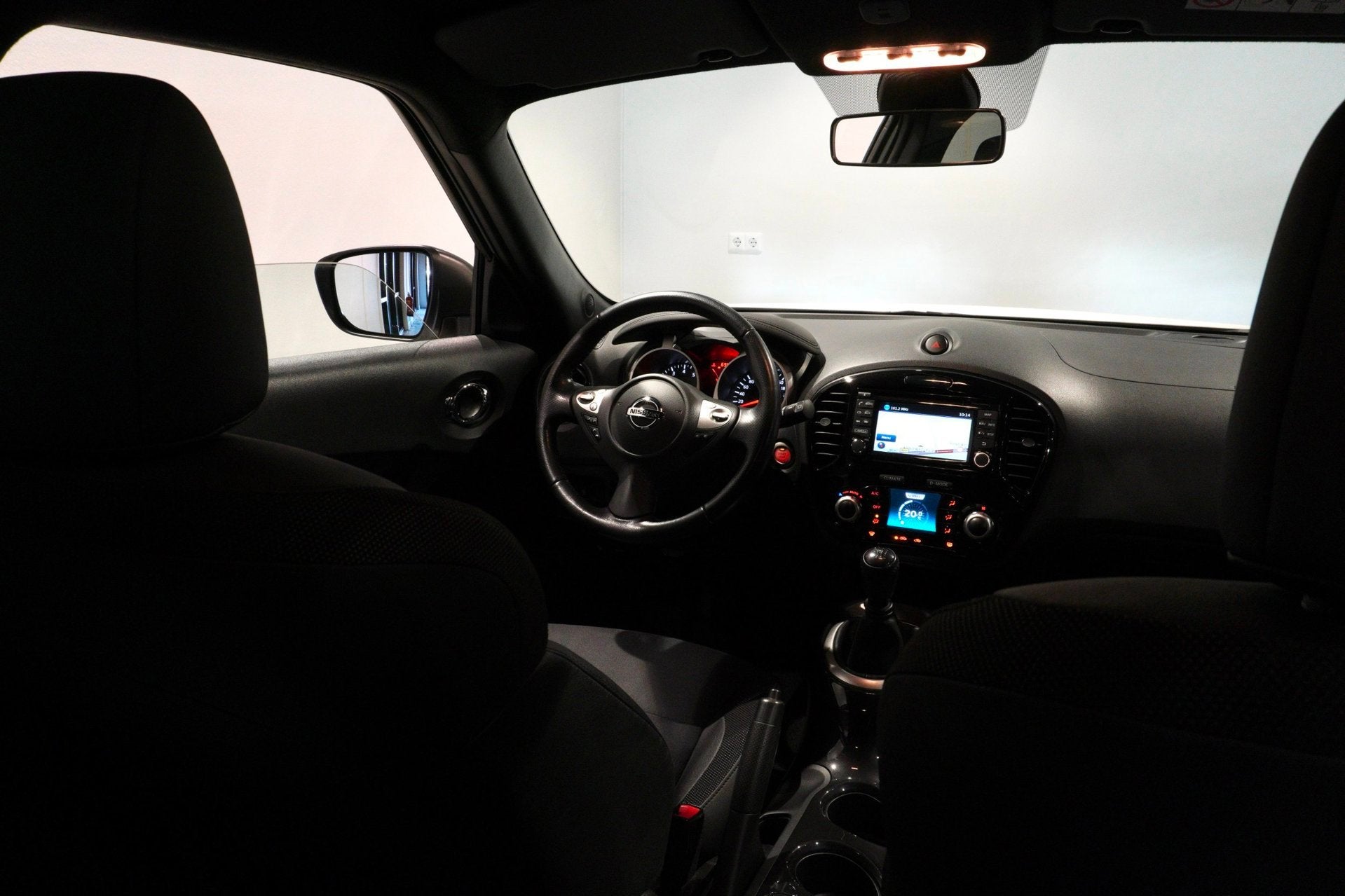 Nissan Juke 1.2 DIG-T N-Connecta Navigatie|Camera|Keyless, Auto's, Voorwielaandrijving, 639 kg, Euro 6, Wit