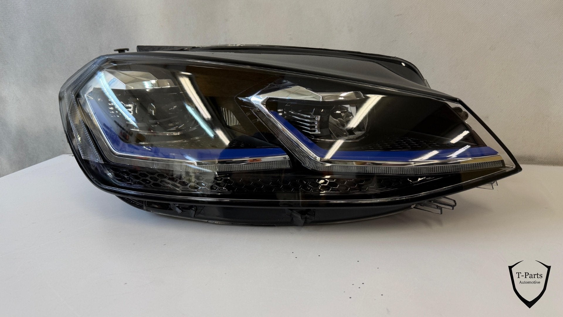 volkswagen golf 7 GTE koplamp rechts 5g1941036b, Auto-onderdelen, Verlichting, Gebruikt, Volkswagen, Volkswagen AG, Berliner Ring 2
38440  Wolfsburg, DE