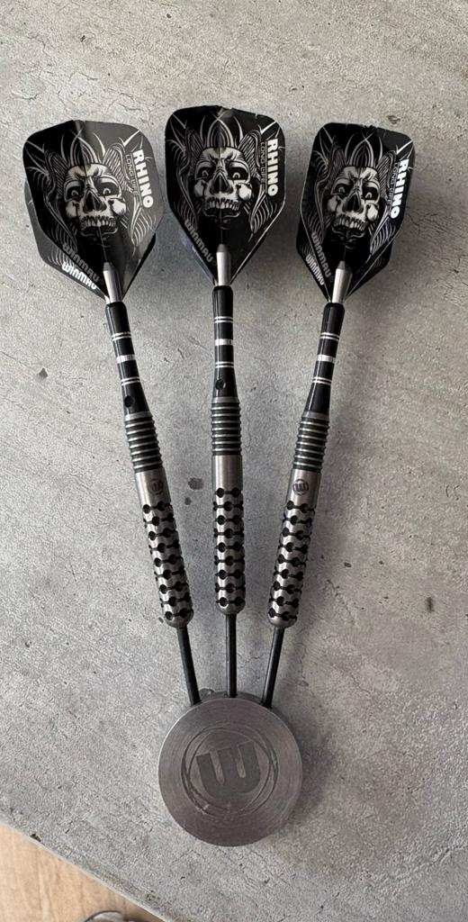 Mooie set winmau darts!!, Sport en Fitness, Darts, Ophalen of Verzenden, Zo goed als nieuw, Pijlen