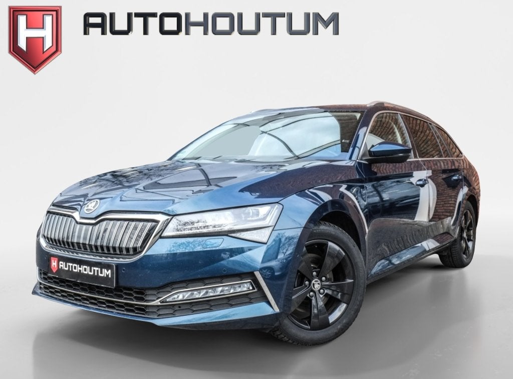 Skoda Superb Combi iV | Panoramadak | Trekhaak | Leder | Cam, Auto's, Skoda, Gebruikt, 4 cilinders, Blauw, Hybride Elektrisch/Benzine