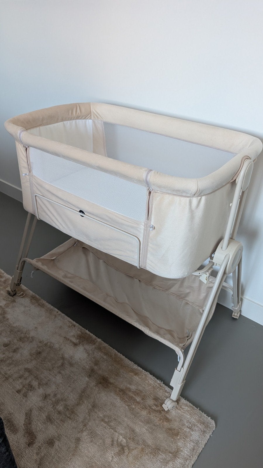 Puck Co-Sleeper Claire Crème Velours, Ophalen, Zo goed als nieuw, Wieg