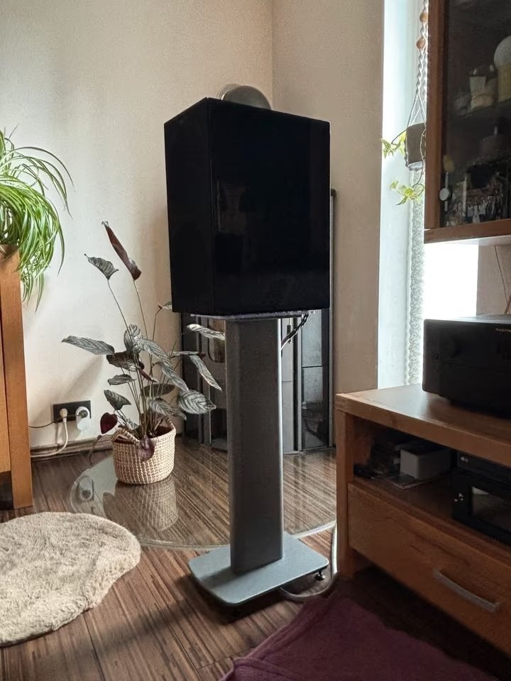KEF S2 luidsprekerstandaards, Audio, Tv en Foto, Luidsprekers, Ophalen of Verzenden, Zo goed als nieuw, Bowers & Wilkins (B&W)