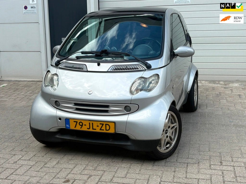 Smart City-coupé Smart & passion, Automaat, Zwart, 18 €/maand, Origineel Nederlands