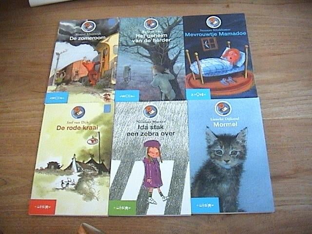 4 boeken voor groep 5 - De rode kraai / ida zebra / mamadoe, Ophalen of Verzenden, Gelezen, Suzanne klinkhamer, Fictie algemeen