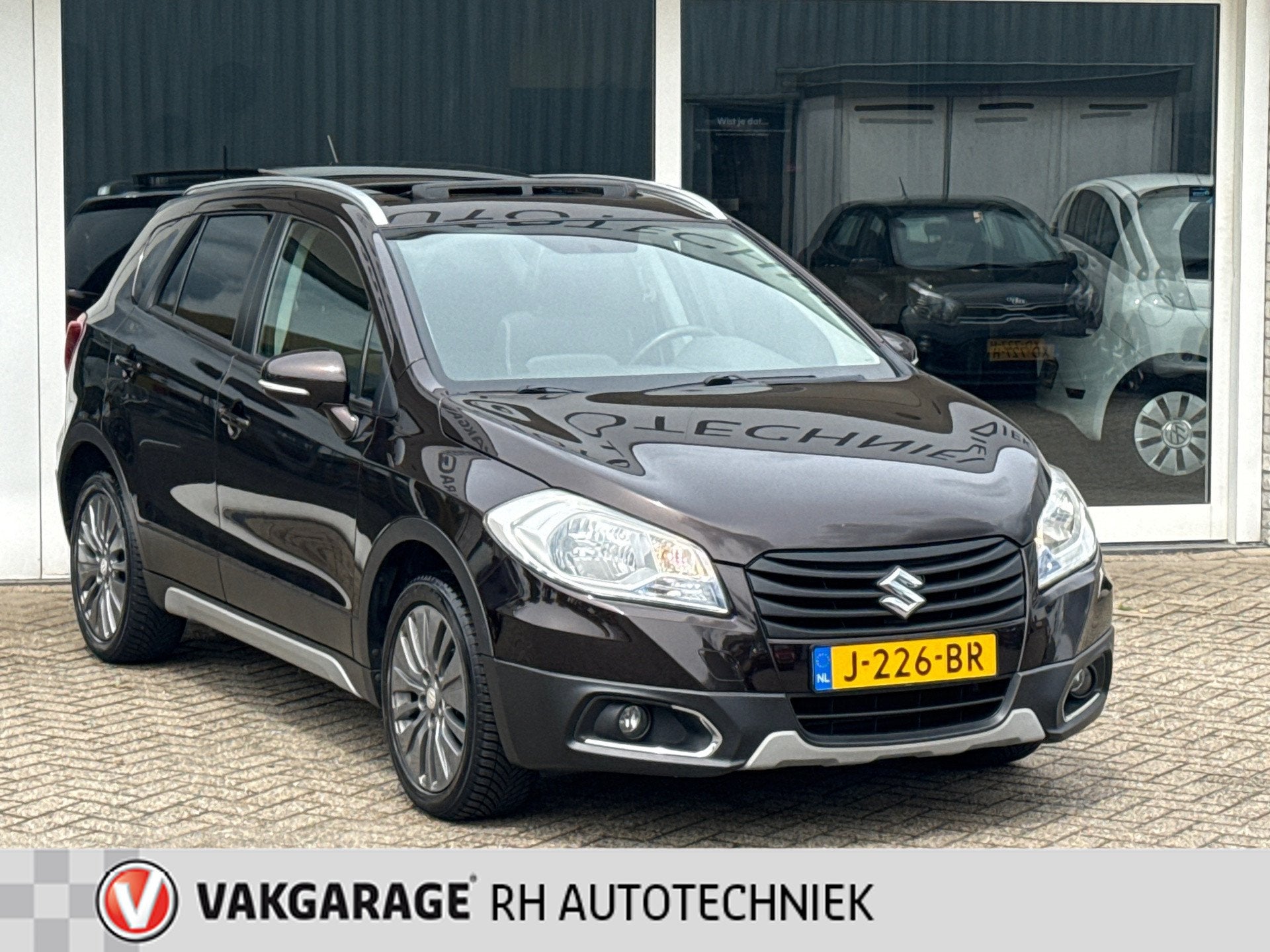 Suzuki SX4 S-Cross 1.6 Exclusive, Auto's, Gebruikt, Euro 6, 4 cilinders, Bruin