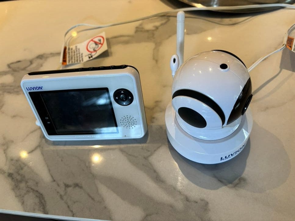 Luvion Essential plus babyfoon met camera, Ophalen of Verzenden, Zo goed als nieuw, 250 meter of meer, Camera