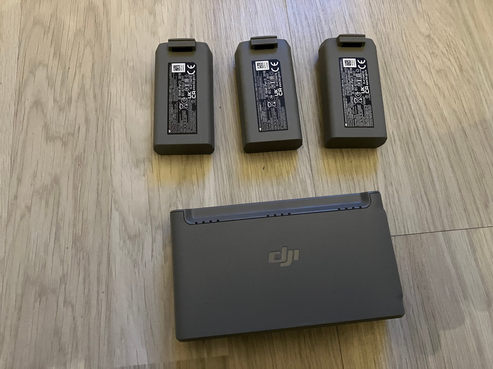 DJI Mini SE/Mini 2 SE/Mini 2/Mini 4K batterijen 3x + charger, Ophalen of Verzenden, Zo goed als nieuw