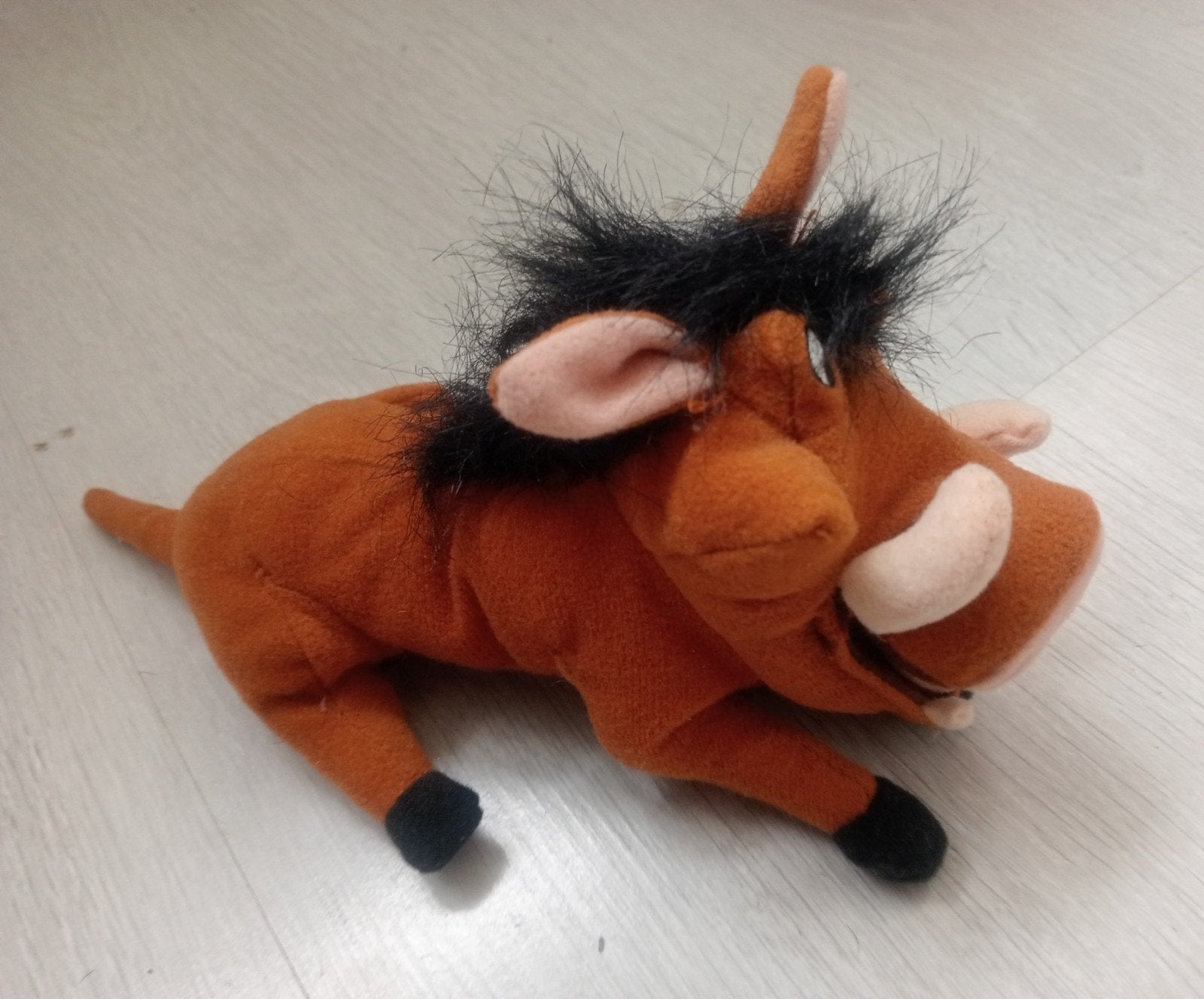 Knuffel Disney Pumbaa uit The Lion King, Verzamelen, Disney, Ophalen of Verzenden, Leeuwenkoning of Jungle Boek, Zo goed als nieuw