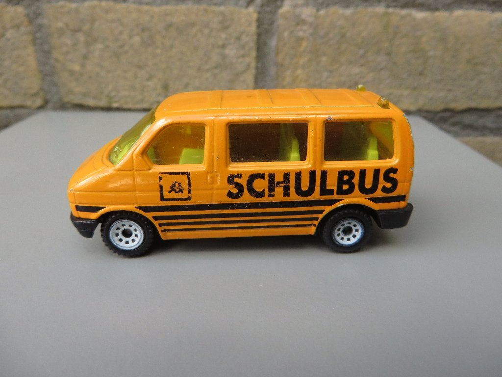 Siku Volkswagen Tranporter T4 SCHULBUS, Ophalen of Verzenden, Zo goed als nieuw, Auto