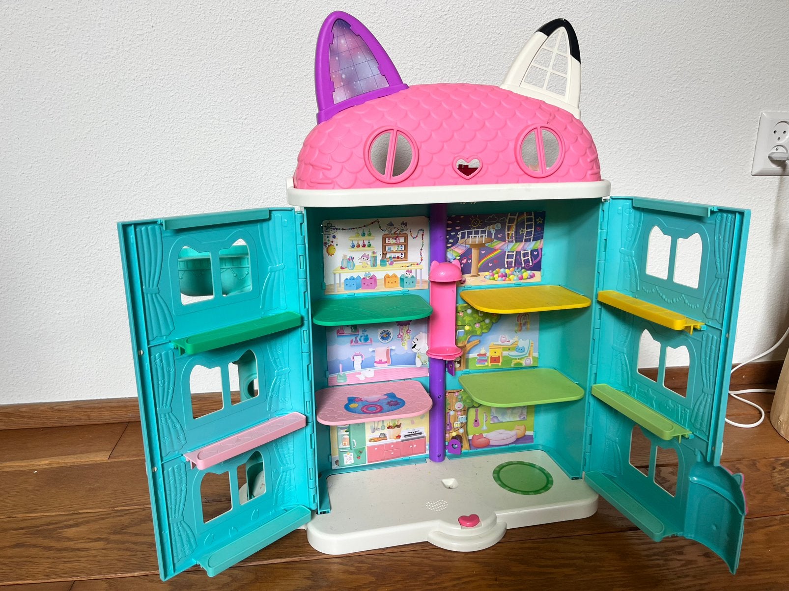 Poppenhuis Gabby Dollhouse met geluid, Ophalen, Zo goed als nieuw, Poppenhuis