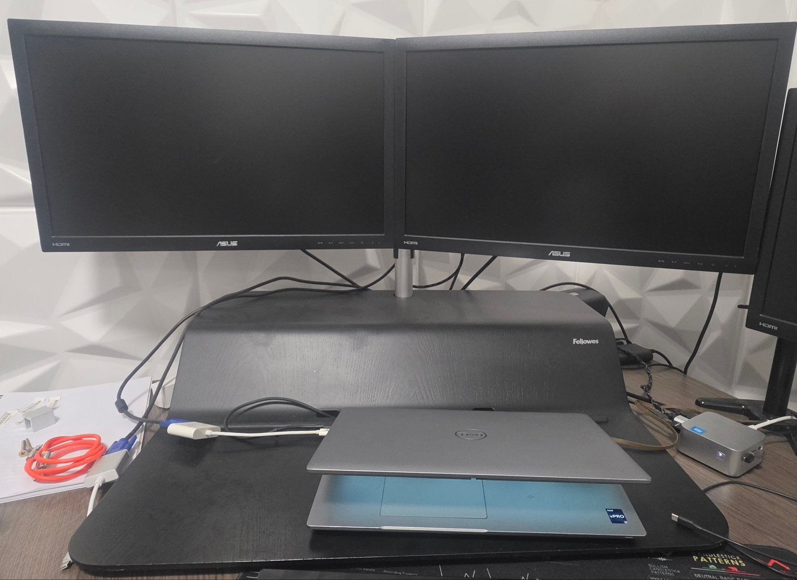 Fellowes Lotus Zit-Sta Werkstation met Dubbele Monitor, Ophalen, HDMI, IPS, In hoogte verstelbaar