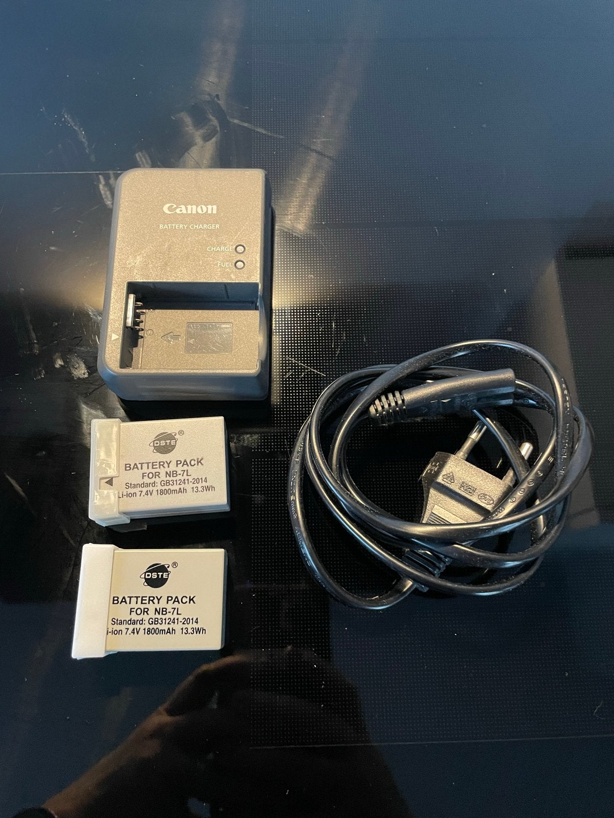 Canon acculader met 2 accu's voor NB-7L, Audio, Tv en Foto, Fotografie | Accu's en Batterijen, Gebruikt, Acculader, Canon, Inclusief stroomkabel