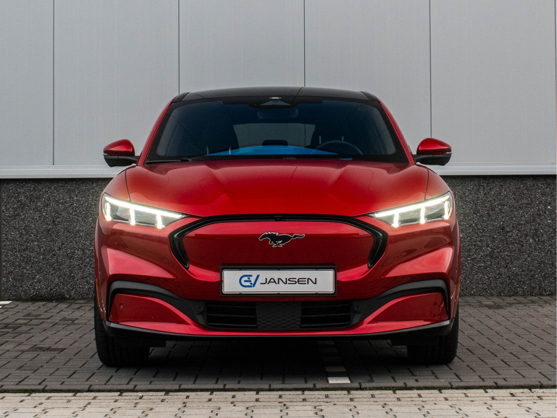 Ford Mustang Mach-E Extended First Edition AWD 98 kWh SOH 94, Auto's, Automaat, Dealer onderhouden, 98 kWh, Gebruikt