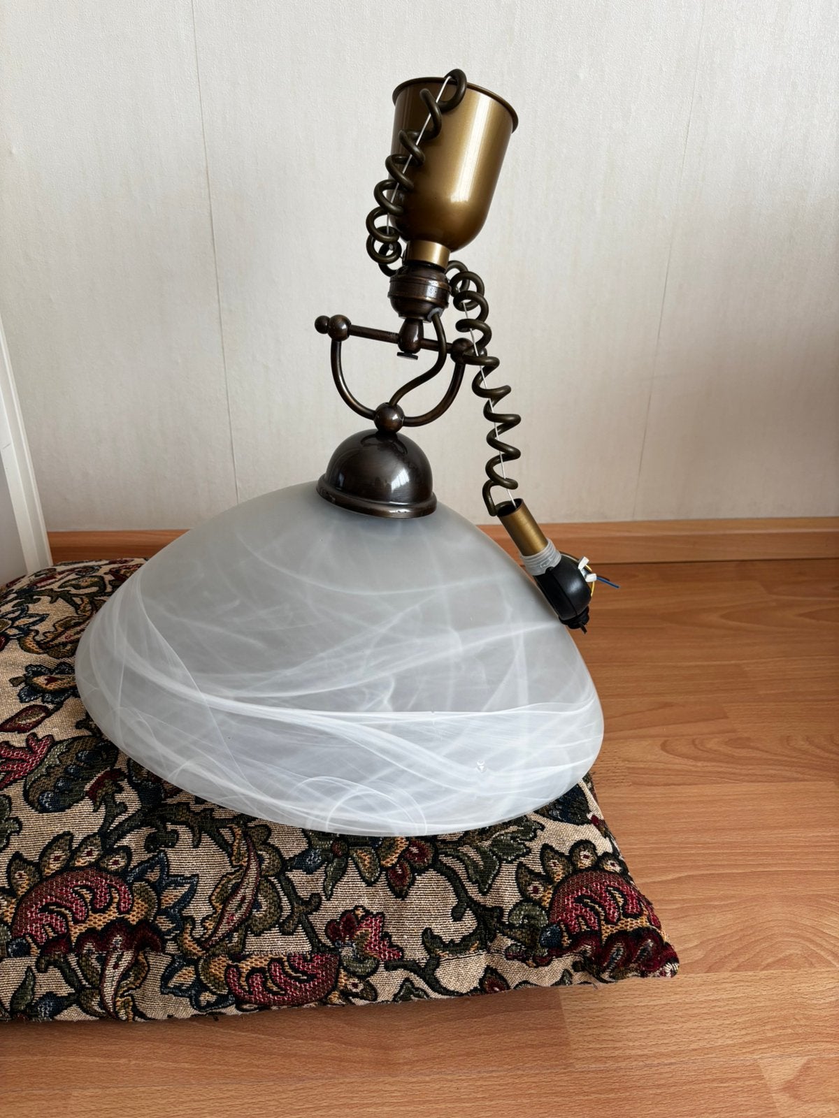 Hanglamp - melkglas - met pendel, Huis en Inrichting, Lampen | Hanglampen, Ophalen, Zo goed als nieuw
