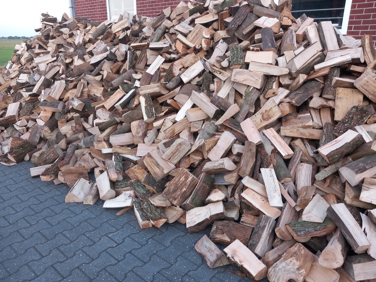 Gekloofd eiken openhaardhout haardhout kachelhout brandhout, Tuin en Terras, Haardhout, 6 m³ of meer, Ophalen